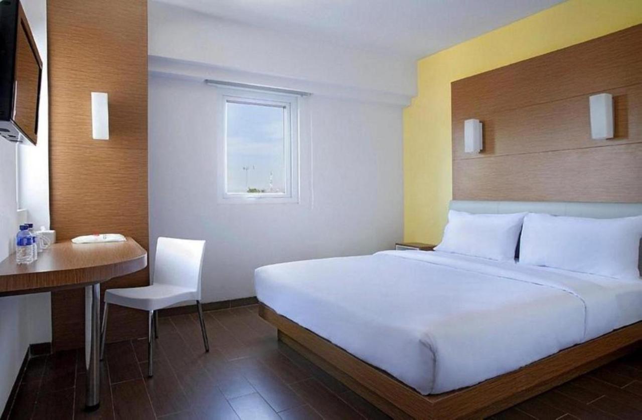 Amaris Hotel Cirebon Buitenkant foto