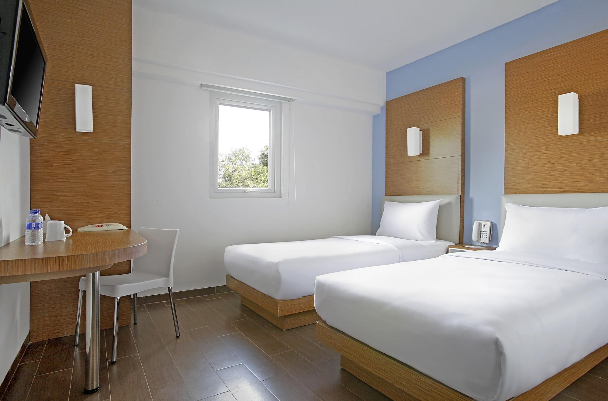 Amaris Hotel Cirebon Buitenkant foto
